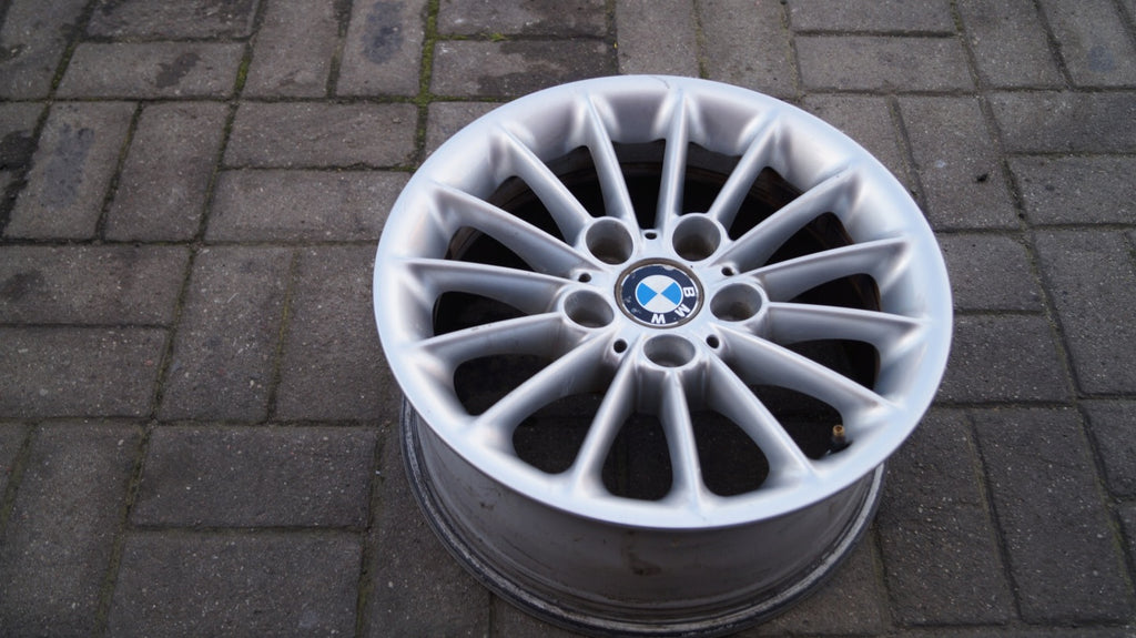 1x Alufelge 16 Zoll 7.0" 5x120 20ET BMW 1 Rim Wheel FEL8498621853rz