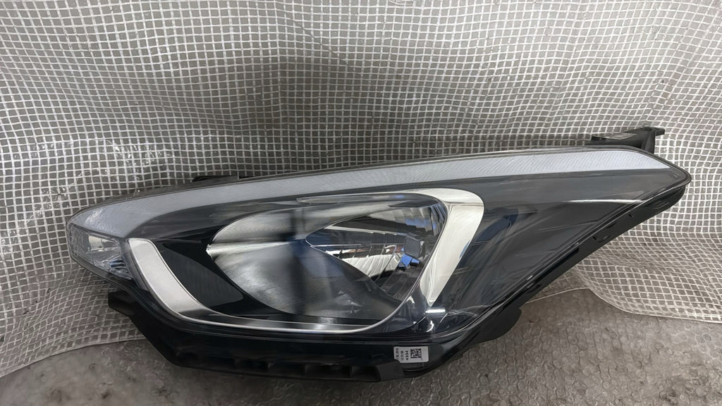 Frontscheinwerfer Hyundai I20 Links Scheinwerfer Headlight SCH3867074003oy
