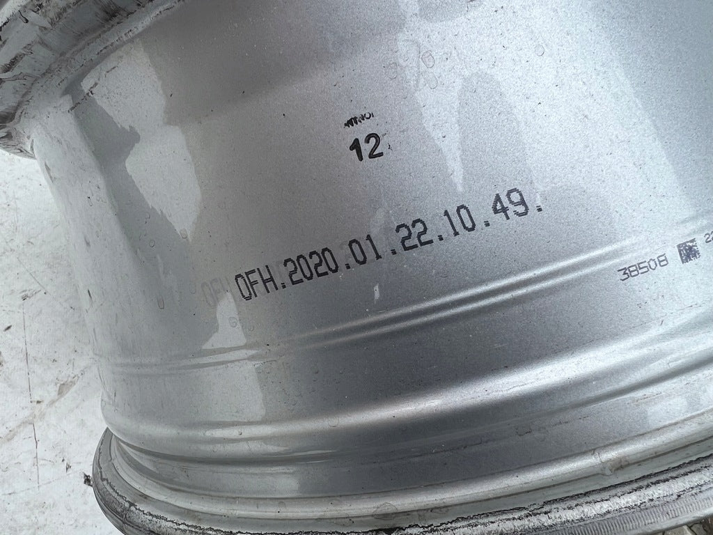 1x Alufelge 17 Zoll 7.5" 5x112 36ET Silber 4K0601025 Audi A5 A4 Rim Wheel FEL1575012076sc