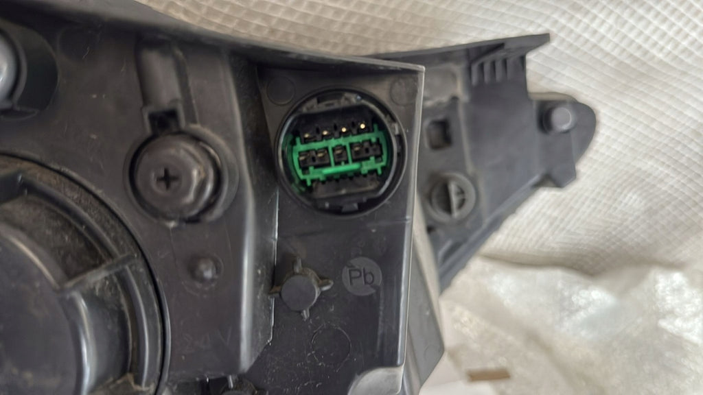 Frontscheinwerfer Hyundai I20 92101-Q0000- Links Scheinwerfer Headlight