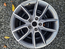 Laden Sie das Bild in den Galerie-Viewer, 1x Alufelge 18 Zoll 7.5&quot; 5x112 51ET Glanz Silber 5E0601025 Skoda Rim Wheel