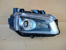 Laden Sie das Bild in den Galerie-Viewer, Frontscheinwerfer Hyundai Kona 92102J9100 Rechts Scheinwerfer Headlight