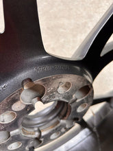 Load image into Gallery viewer, 1x Alufelge 19 Zoll 8.0&quot; 5x114.3 55ET 52910-S0200 Hyundai I30 Rim Wheel