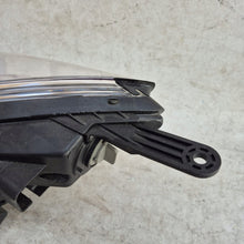 Laden Sie das Bild in den Galerie-Viewer, Frontscheinwerfer Hyundai Ix20 92102-1KXXX Rechts Scheinwerfer Headlight SCH1258552150hy