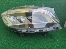 Laden Sie das Bild in den Galerie-Viewer, Frontscheinwerfer Mercedes-Benz Sprinter A9109067200 Full LED Rechts Headlight