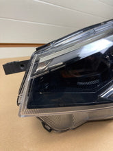Laden Sie das Bild in den Galerie-Viewer, Frontscheinwerfer VW Taigo 2G7941035A Full LED Links Scheinwerfer Headlight SCH9712767262db