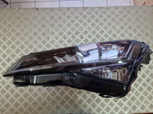 Laden Sie das Bild in den Galerie-Viewer, Frontscheinwerfer Skoda Superb III 3V1941015D LED Links Scheinwerfer Headlight