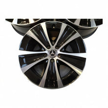 Load image into Gallery viewer, 1x Alufelge 18 Zoll 9.0&quot; 5x112 52,5ET A2134015300 Mercedes-Benz W213 Rim Wheel