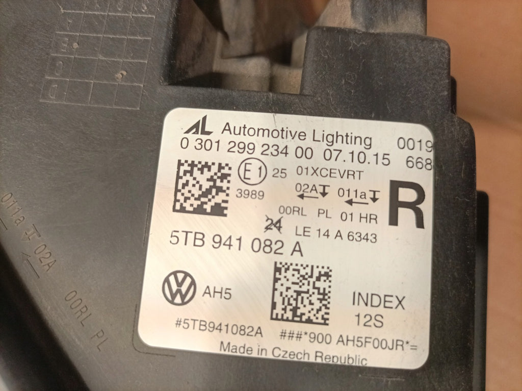 Frontscheinwerfer VW Touran 5TB941082A LED Rechts Scheinwerfer Headlight