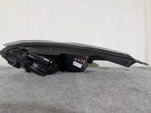 Laden Sie das Bild in den Galerie-Viewer, Frontscheinwerfer Kia Ceed J7921-62520 92102-J7500 LED Rechts Headlight SCH9331966053ij