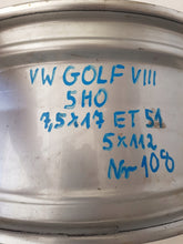 Load image into Gallery viewer, 1x Alufelge 17 Zoll 7.5" 5x112 51ET Glanz Silber 5H0601025C VW Golf Rim Wheel FEL4535512086iz