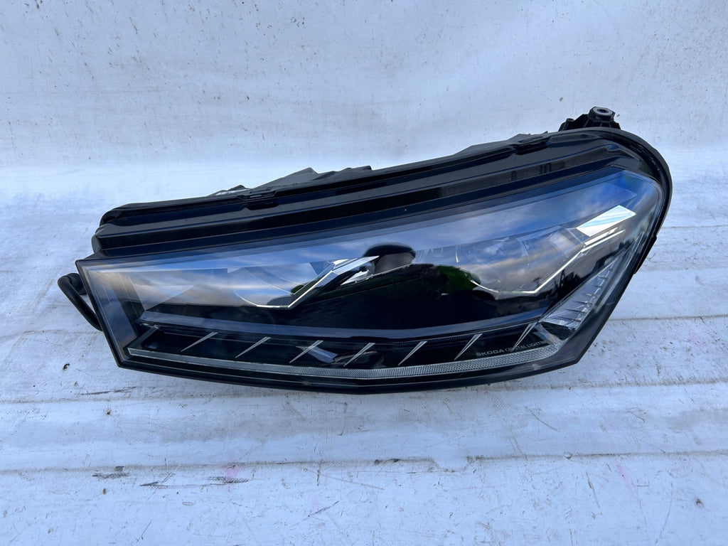 Frontscheinwerfer Skoda Fabia IV 6VB941015A Links Scheinwerfer Headlight SCH4567919481hb