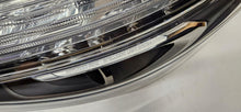Laden Sie das Bild in den Galerie-Viewer, Frontscheinwerfer Mercedes-Benz W176 A1768205261 Xenon Links Headlight SCH3133571623jm