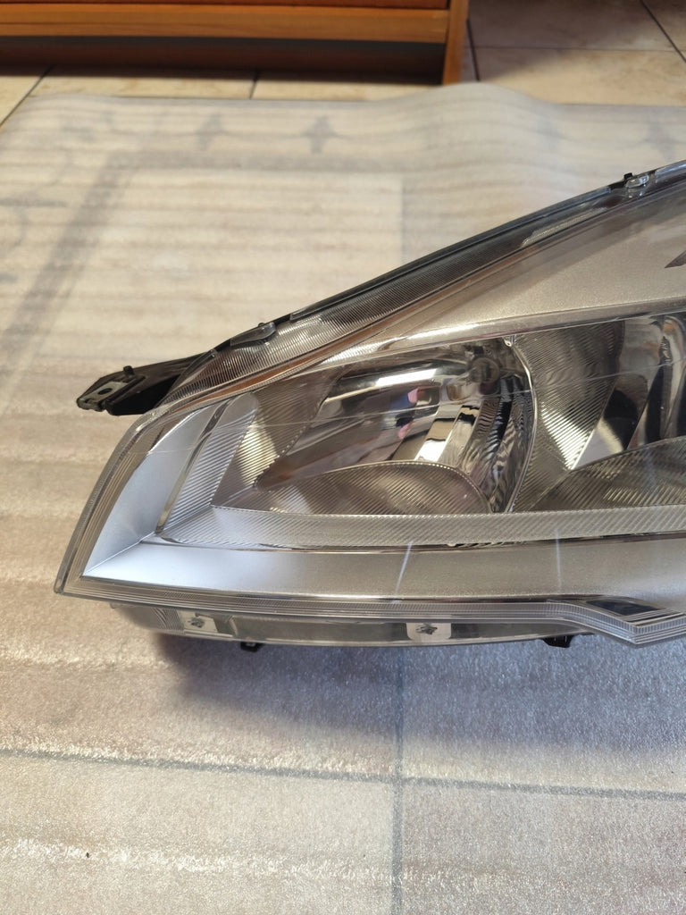 Frontscheinwerfer Ford Kuga CV4413W030AE Links Scheinwerfer Headlight SCH2478246763hd