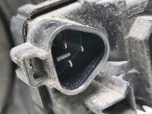Laden Sie das Bild in den Galerie-Viewer, Frontscheinwerfer Toyota Avensis FRC51346 Links Scheinwerfer Headlight SCH2058604394tm