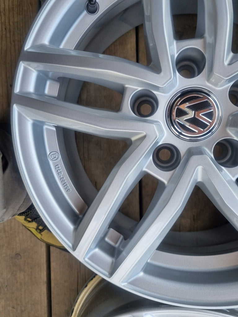 4x Alufelge 16 Zoll 6.5" 5x112 41ET Glanz Silber KBA53206 VW Rim Wheel FEL9154988124st