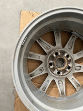 Load image into Gallery viewer, 1x Alufelge 17 Zoll 7.0" 5x114.3 45ET 42611-47330 Toyota Corolla Rim Wheel FEL5386479560bv