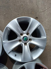 Load image into Gallery viewer, 4x Alufelge 16 Zoll 7.0" 5x112 45ET 5T0601025N Skoda Yeti Rim Wheel FEL5433762081nb