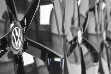 Laden Sie das Bild in den Galerie-Viewer, 4x Alufelge 20 Zoll 7.5" 5x112 44ET Glanz Schwarz 10A601025B VW Id.3 Rim Wheel FEL2029916328zu