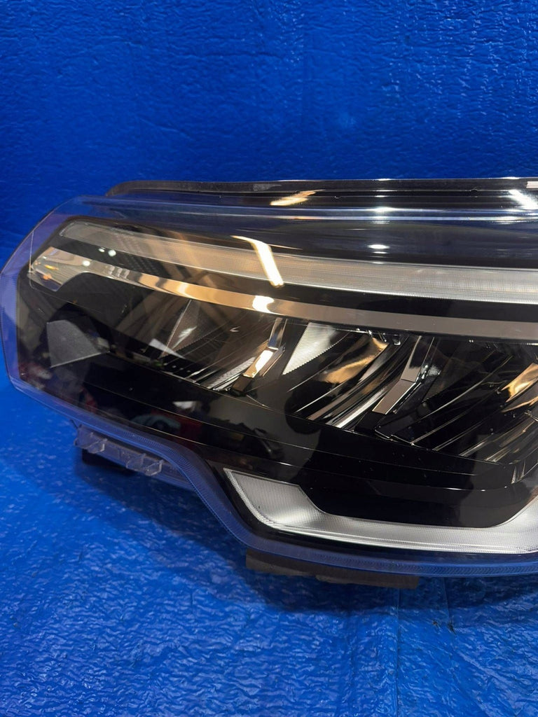 Frontscheinwerfer Renault Trafic 260601790R Full LED Links Headlight SCH6105844002ar