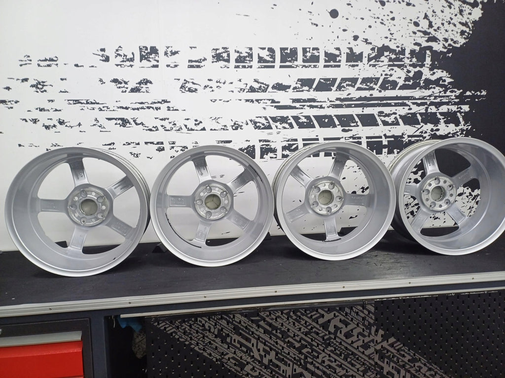 4x Alufelge 17 Zoll 6.5" 5x112 44ET Silber 87169090 Audi A3 Superb III Octavia FEL7796430088qj