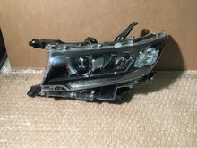 Laden Sie das Bild in den Galerie-Viewer, Frontscheinwerfer Toyota Land Cruiser Links Scheinwerfer Headlight SCH2913109803zz