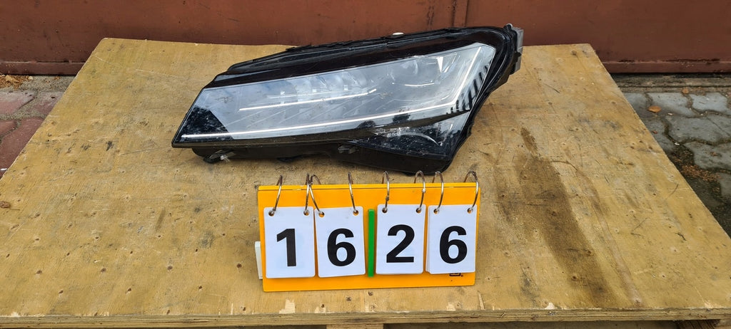 Frontscheinwerfer Skoda Superb III Links Scheinwerfer Headlight