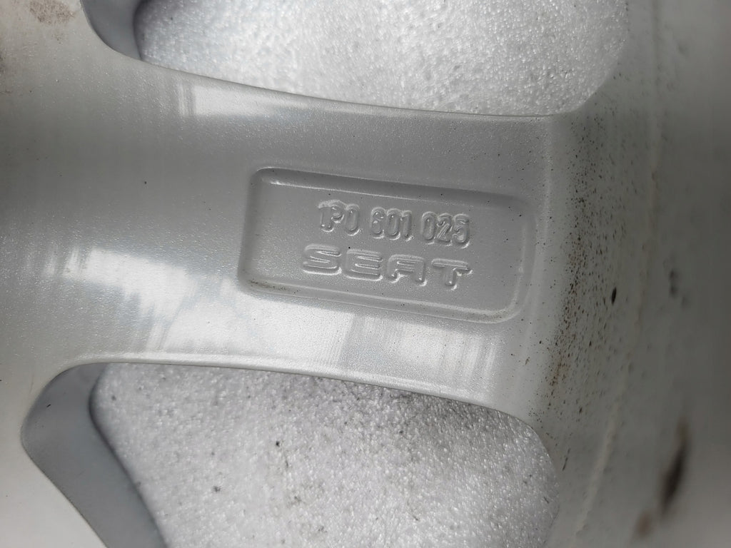 1x Alufelge 16 Zoll 6.5" 5x112 50ET Glanz Silber 1P0601025 Seat Altea Rim Wheel FEL1493452409nr