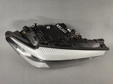 Laden Sie das Bild in den Galerie-Viewer, Frontscheinwerfer BMW 5 G31 G30 8499112-01 LED Rechts Scheinwerfer Headlight SCH8912098514bj