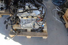 Laden Sie das Bild in den Galerie-Viewer, Motor Toyota Yaris X1NZP92 1.5 2017 Hybrid Engine Unkomplett MOT1952769784bg
