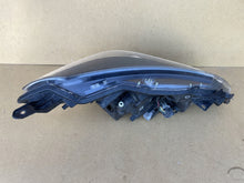 Load image into Gallery viewer, Frontscheinwerfer Toyota Yaris Links Scheinwerfer Headlight