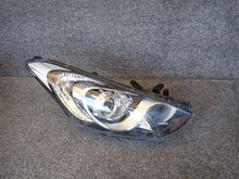 Laden Sie das Bild in den Galerie-Viewer, Frontscheinwerfer Hyundai I30 99102-A6060 LED Rechts Scheinwerfer Headlight