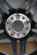 Laden Sie das Bild in den Galerie-Viewer, 1x Alufelge 18 Zoll 8.0" 5x112 43ET Glanz Schwarz A2134016300 Mercedes-Benz Amg FEL7330318317uj