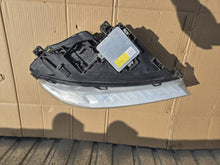 Laden Sie das Bild in den Galerie-Viewer, Frontscheinwerfer Volvo Xc70 31214347 Xenon Links Scheinwerfer Headlight