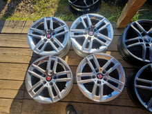 Laden Sie das Bild in den Galerie-Viewer, 4x Alufelge 16 Zoll 7.0" 5x112 41ET 6888838 VW Golf Rim Wheel FEL2132376969mv