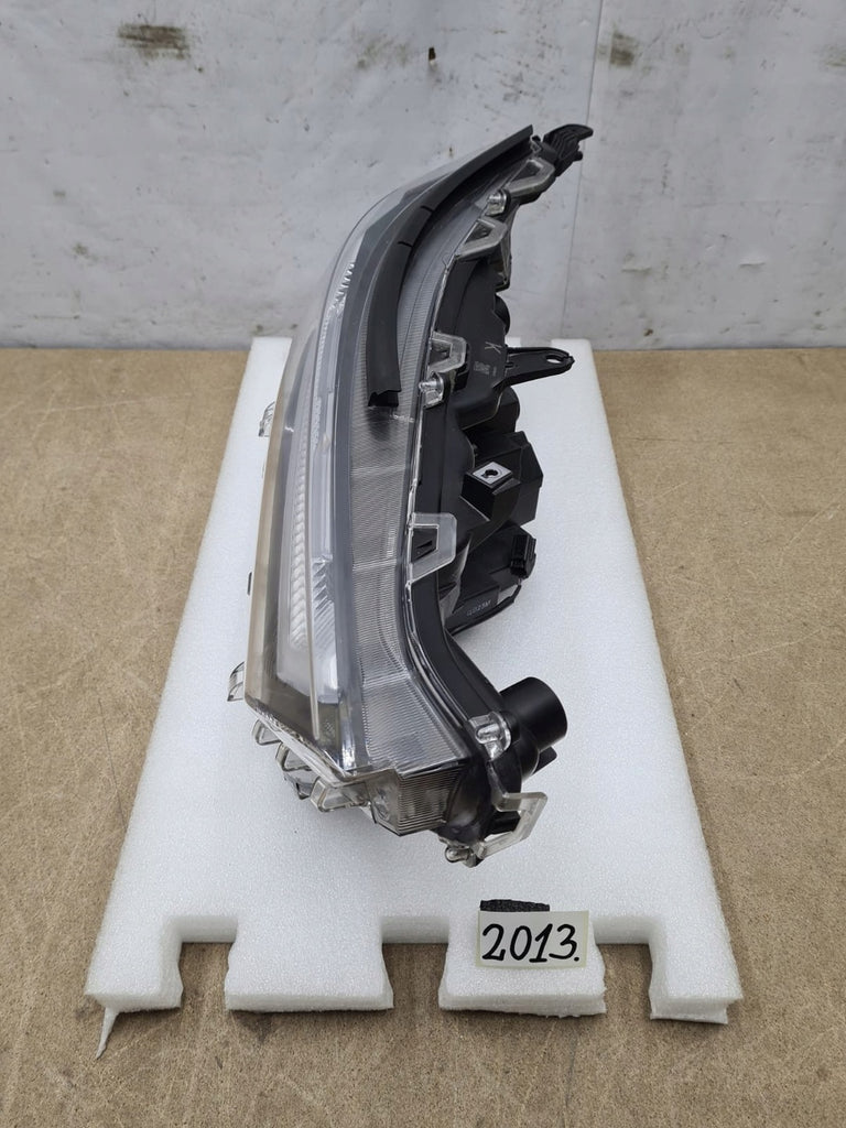Frontscheinwerfer Toyota V Rechts Scheinwerfer Headlight SCH3795102613pz