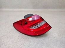 Laden Sie das Bild in den Galerie-Viewer, Rückleuchte Mercedes-Benz W246 A2468200564 Links Rearlight