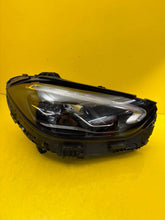 Laden Sie das Bild in den Galerie-Viewer, Frontscheinwerfer Mercedes-Benz W206 A2069068204 LED Rechts Headlight SCH3303296823tg