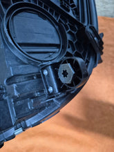 Laden Sie das Bild in den Galerie-Viewer, Frontscheinwerfer Mercedes-Benz W206 A2069062903 Links Scheinwerfer Headlight SCH5345745705ad