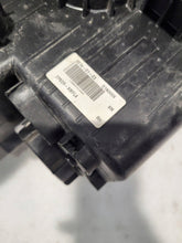 Load image into Gallery viewer, Frontscheinwerfer Kia Sorento I 2P924 Rechts Scheinwerfer Headlight SCH6269009136tb