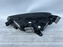 Laden Sie das Bild in den Galerie-Viewer, Frontscheinwerfer Skoda Superb III 3V1941016D Full LED Rechts Headlight
