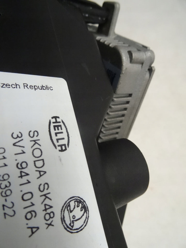 Frontscheinwerfer Skoda Superb III 3V1941016A Xenon Rechts Headlight