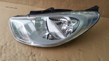 Load image into Gallery viewer, Frontscheinwerfer Hyundai I10 92101-0X1 Links Scheinwerfer Headlight