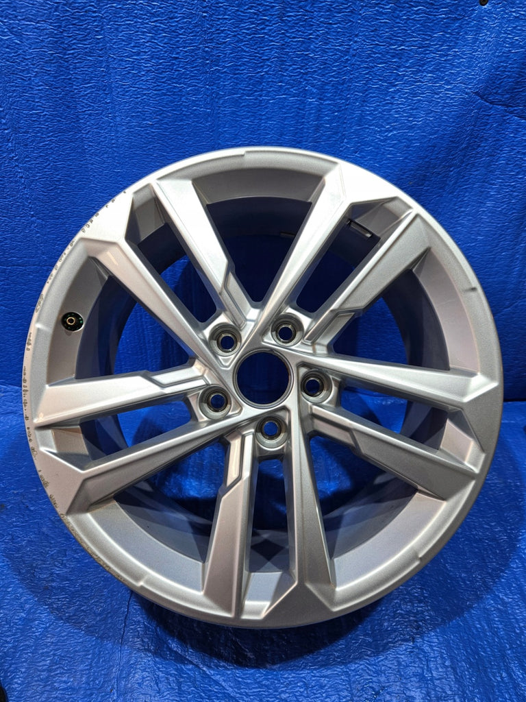 1x Alufelge 17 Zoll 8.0" 5x112 8Y0601025E Audi A3 Rim Wheel FEL3514989600sf