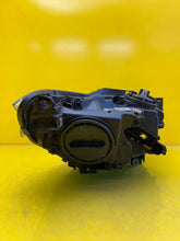 Laden Sie das Bild in den Galerie-Viewer, Frontscheinwerfer BMW 1 F21 F20 7229677-11 Xenon Ein Stück (Rechts oder Links) SCH8289253730ar