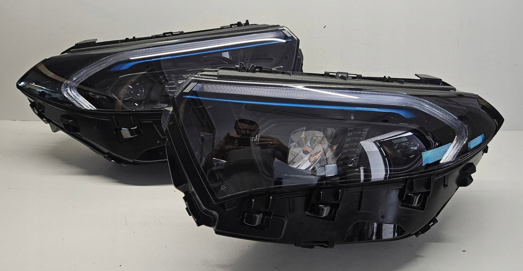 Frontscheinwerfer Mercedes-Benz Eqb X243 A2439068900 LED Rechts oder Links