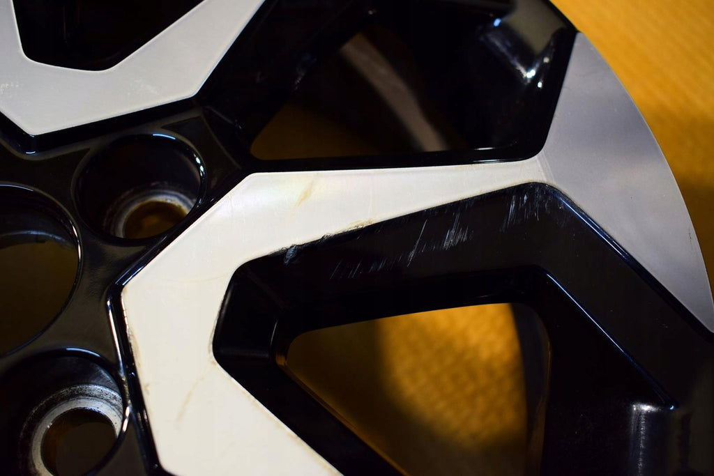 1x Alufelge 15 Zoll 4.5" 4x100 35ET Glanz Schwarz 42611-0H050 Toyota Aygo