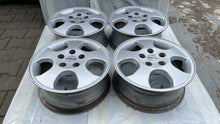 Laden Sie das Bild in den Galerie-Viewer, 4x Alufelge 15 Zoll 6.0&quot; 5x110 49ET Glanz Silber Opel Rim Wheel