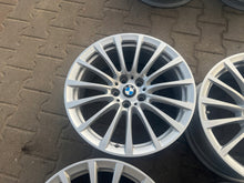 Laden Sie das Bild in den Galerie-Viewer, 4x Alufelge 18 Zoll 8.0" 5x112 30ET Glanz Silber 6861224 BMW G31 G21 G30 G20 FEL2083832423ai