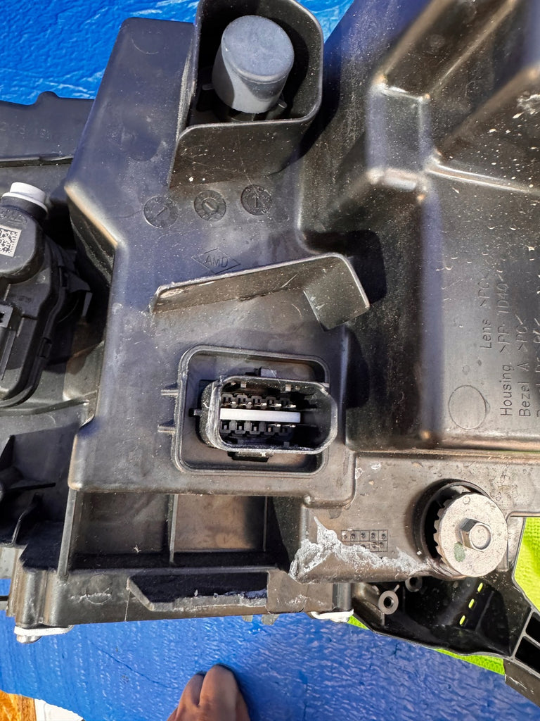 Frontscheinwerfer Renault Kangoo 260608525R 260103264R Ein Satz Headlight SCH3794325054im